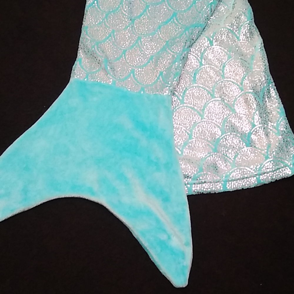 💙Mermaid tail blanket